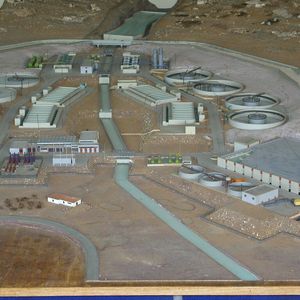 Besonders große Anlagen zur Wasserversorgung und -verteilung erfordern ein gutes Prozessautomatisierungssystem, um Abläufe kosteneffizient und stromsparend zu steuern.