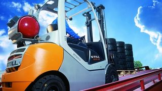 Energieeffizienz auf Rädern: Moderne Gabelstapler wie der RX 70 von Still mit Hybridtechnik sind sparsam in Verbrauch und Emissionsausstoß. Bild: Still (Archiv: Vogel Business Media)