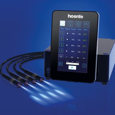 An den neuen Hoenle Bluepoint LED lassen sich bis zu 20 LED-Köpfe anschließen.
 (Bild: Hoenle)
