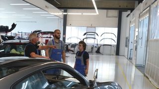 Für K&L-Werkstätten, die auch in Zukunft erfolgreich arbeiten sein wollen, werden modernes Equipment und Räumlichkeiten immer mehr unverzichtbar. (Bild: Michel / »kfz-betrieb«)