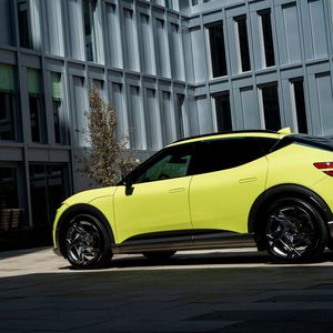 Der GV60 basiert, wie schon der Hyundai Ioniq 5 und der Kia EV 6, auf der E-GMP-Plattform des Hyundai-Konzerns und bietet einige technische Highlights.(Bild:  Genesis)