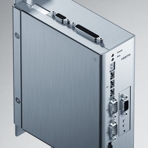 Schrittmotoren unter Kontrolle: Der Controller CMMS-ST arbeitet nach dem Closed Loop-Prinzip als vollwertiges Servo-Antriebspaket.