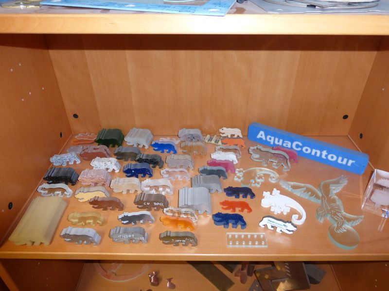 Wird Aqua Contour mit dem Schneiden eines neuen Werkstoffs beauftragt, wird erstmal das Modell eines Bären probegeschnitten. So können die Spezialisten aus Usingen schauen, wie sich das Material verhält. (Bild: Finus)
