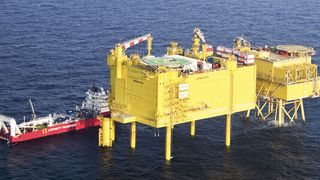 Das Kernstück der Netzanbindung Borwin 2 war die Offshore-Konverterplattform Borwin Beta. (Bild: Siemens)