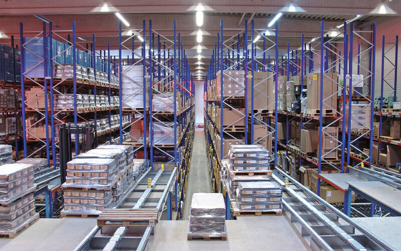 Ware kurz vor der Abholung: Erst die Kombination aus Warehouse- und Transportation-Management schafft eine Optimierung über die gesamte logistische Prozesskette hinweg. (Bild: Coler)