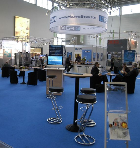 Die Lounge des Händlerverbandes FDM auf der Usetec 2012. (Bild: Schreier)