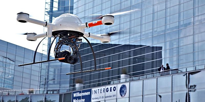 Drohnen können beispielsweise im Geodaten-Bereich eingesetzt werden. (Foto: intergeo)