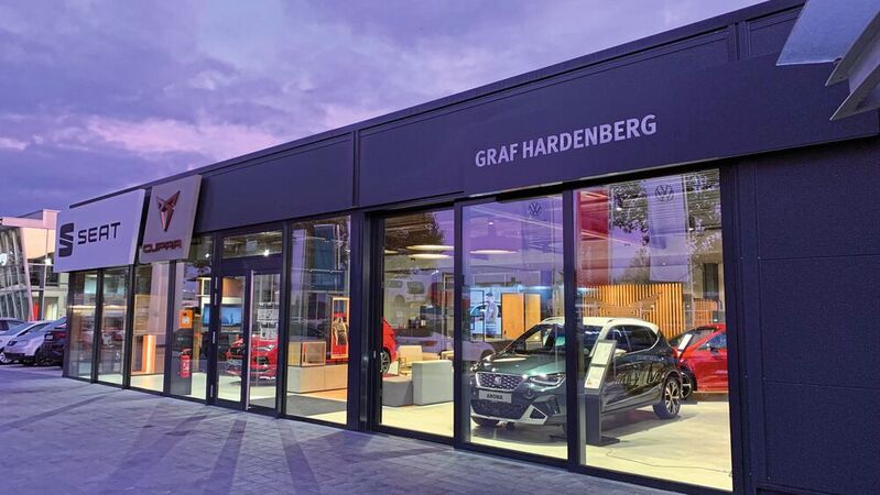 Die Graf-Hardenberg-Gruppe hat Ende 2021 in Bruchsal einen weiteren Seat- und Cupra-Standort eröffnet. In den Fabrikaten sieht die Autohausgruppe Wachstumspotenzial.