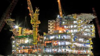 Auf der Plattform PRA1 von Petrobras sind bereits 9 Turboregelkupplungen von Voith im Einsatz. Nun wurden für das Gastreatment mit anschließender Abgabe in Pipelines fünf regelbare Planetengetriebe (Vorecon RWC 12-11 F 7) bestellt. Bilder: Voith Turbo (Archiv: Vogel Business Media)