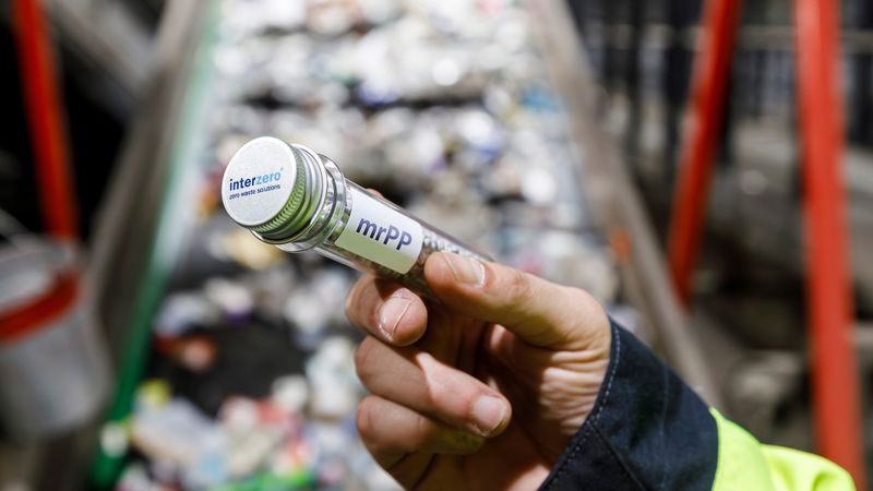 Lebensmitteltaugliche Rezyklate aus dem Gelben Sack – Interzero leistet Pionierarbeit.(Bild:  Interzero)