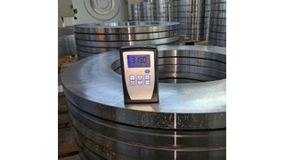 Mit dem besonderen Kombinationsverfahren von PTZ Weidner für die Herstellung von Ringen werden auch bei großen Werkstücken hohe Oberflächenqualitäten erreicht. Hier liegt diese bei Ra = 3,2 an der Trennfläche.

NACHTRAG: PTZ Weidner hat am 03. August 2017 berichtet, dass man das hier noch mit rund 3 mm gemessene Trennspaltniveau um 1 mm, auf lediglich 2 mm reduzieren konnte. (Weidner)