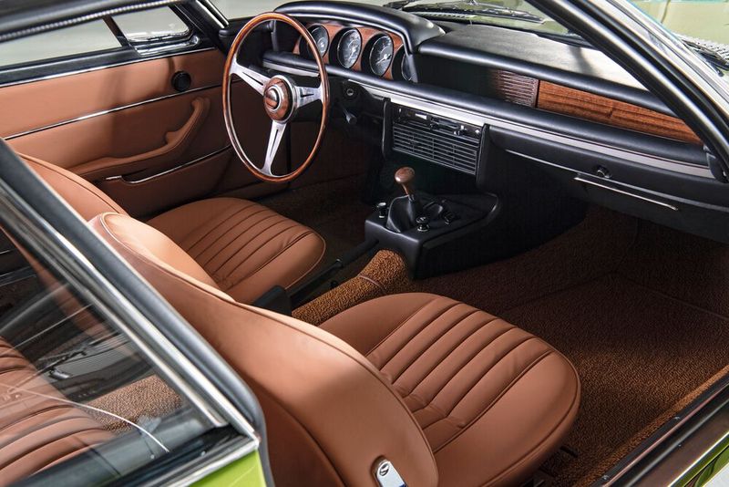 Den Innenraum des 2800 GTS haben die Restaurationsspezialisten auf Hochglanz gebracht. (Bild: BMW)