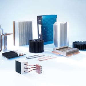 Das Kühlkörperportfolio von CTX reicht von Heatpipes über Flüssigkeitskühlkörper bis hin zu projektspezifischen Alu-Kühlkörpern, die im Kaltfließßpressverfahren hergestellt werden.
