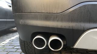 VW, Daimler und BMW sollen sich bei der Abgasreinigung abgesprochen haben. (Seyerlein/»kfz-betrieb«)