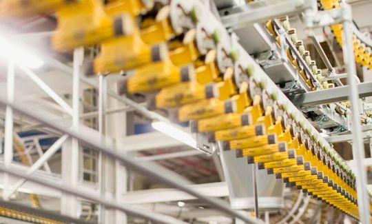 Swisslog will mit der Private Cloud von Hewlett Packard Enterprise seine Wettbewerbsfähigkeit in der Logistikautomatisierung weiter ausbauen.(Bild:  HPE)