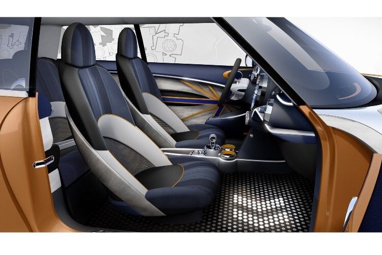 Das Interieur wird sich wohl nicht 1:1 beim Serienmodell wiederfinden. (Foto: BMW)