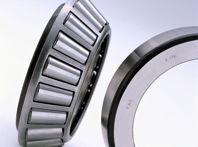 Bild 4: Die Optimierung von Geometrie, Oberflächen, Werkstoff, Maß- und Laufgenauigkeit erhöht die dynamische Tragzahl und damit die Lebensdauer von Kegelrollenlagern. Bild: Schaeffler (Archiv: Vogel Business Media)