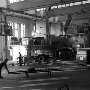 Die Serienproduktion startet am 8. März in Halle 1 des Wolfsburger Volkswagen-Werks mit täglich zehn Wagen. Doch die Produktion wächst rasch an – Transportkapazitäten sind in dieser Zeit mehr als gefragt.(Foto:  VWN)