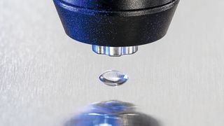 Ein Stood-up Drop verrät viel über die Entnetzung einer Oberfläche (Bild: Krüss GmbH)