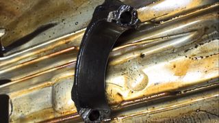 Normalerweise meldet sich ein defektes Pleuellager mit Geklapper – dieses von einem Mercedes-Benz nicht. (Bild: Motoren Wild)