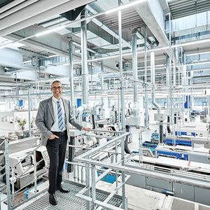 Höhn produziert im schwäbischen Rosenfeld auf einer Fläche von 11.600 m².(Bild:  Fluro-Gelenklager GmbH)