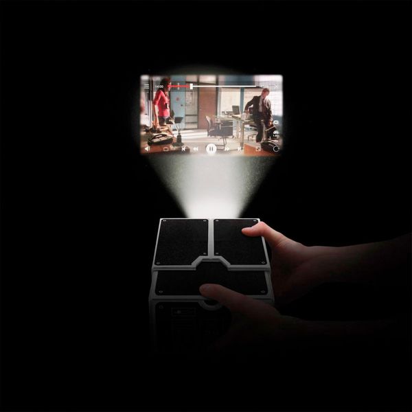 Mit dem Smartphone-Projektor kann man sein Smartphone einfach in einen Projektor verwandeln. Der Projektor ist aus Karton, vergrößert das Bild um das zehnfache und soll zudem so konstruiert sein, dass auch der Ton verstärkt wird. (radbag)