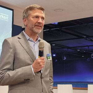 Quiere convertir las visiones en la «estrella polar» de la empresa: Georg Stawowy, director general de Bürkert, considera que la economía regenerativa es «un proyecto que es mejor abordar poco a poco».(Imagen: PROCESS/Stephan)