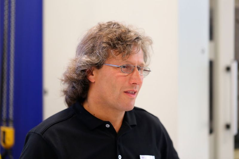 Besucher und Mapal-Entwicklungsexperten an den Fachpressetagen (Matthias Böhm)