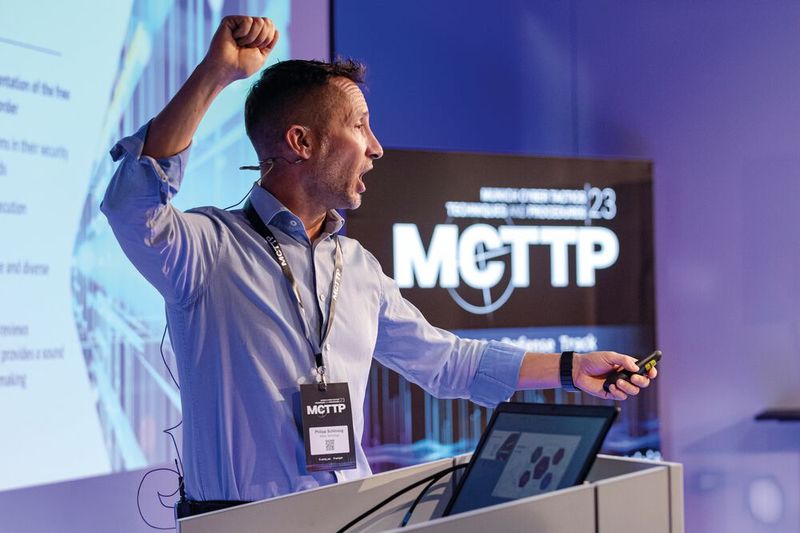 Aktuell folgt Europa in der IT-Technologie der Dominanz Chinas und Russlands. Jedoch ist digitale Souveränität unabdingbar – den richtigen Weg wies Philipp Schlinsog, Regional Information Security Officer von Allianz Technology. (Bild: Vogel IT-Akademie)