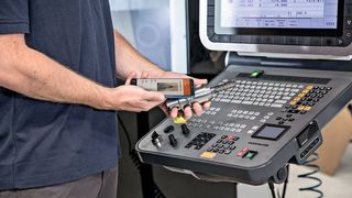 Intuitiv zu bedienen und auf das  Wichtigste beschränkt: das Connected-Manufacturing-System von der Hoffmann Group. (Hoffmann GmbH)