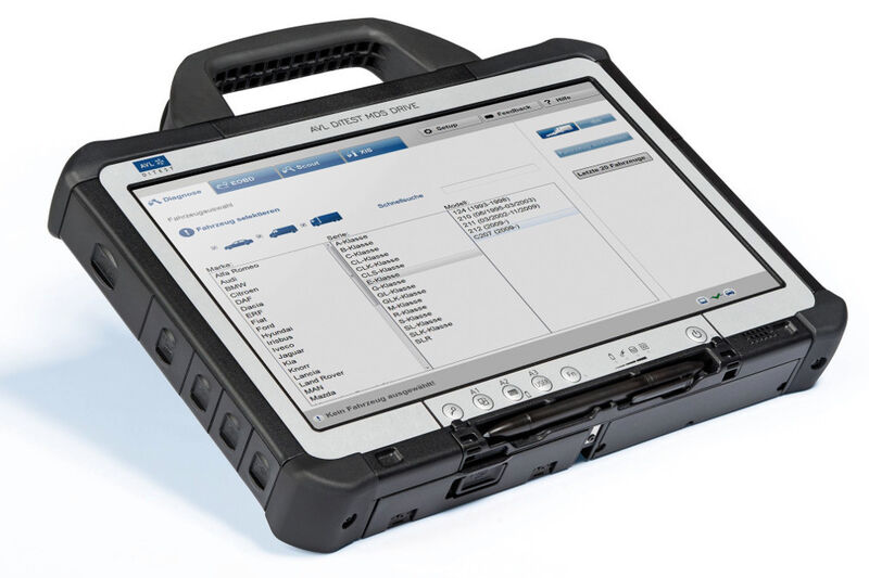 AVL setzt bei seinen Diagnoseprodukten ausschließlich auf Tablet-Technik – so z. B. beim MDS 188 auf das Toughpad aus dem Hause Panasonic. (Foto: AVL)
