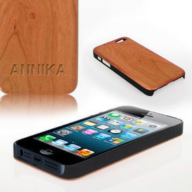 Passt gut in das Osternest: Die iPhone Hülle aus Echtholz. Kostenpunkt: 19,95 Euro bei www.monsterzeug.de. (Bild: www.monsterzeug.de)