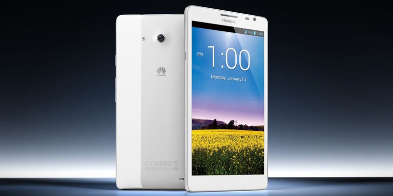 Think big: Von wegen klein und handlich, Smartphones wuchsen im Jahr 2013 über sich hinaus. Das Huawei Ascend Mate übertrifft mit seinem 6,1-Zoll-Display die Kapazitäten so mancher Hand. Phablets eroberten die Märkte. (Huawei)
