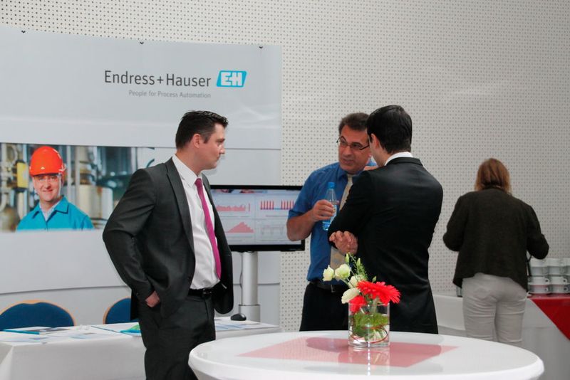 Am 11. Mai 2016 trafen sich über 80 Experten im Vogel Convention Center in Würzburg, um sich über intelligente Software für ein umfassendes Energiemanagement und Energiecontrolling zu informieren. Referenten zeigten auf,  wie Unternehmen die ersten Schritte bei der Energiedatenanalyse gehen können, welche Abhängigkeit zwischen Produktions- und Energiedaten besteht, welche Werkzeuge und Software Firmen einsetzen, welche Fördergelder winken und wie Ergebnisse interpretiert werden können. (elektrotechnik/Sariana Kunze)
