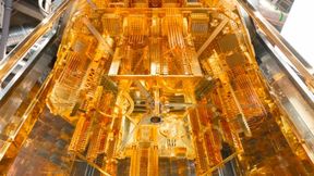 Blick in einen der 'Kronleuchter" von dem finnischen Unternehmen Bluefors; das Unternehmen liefert auch an IBM.  (Bild: Blue Fors)