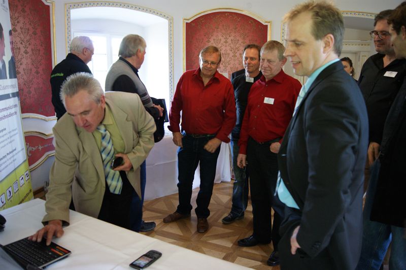 Am Produkttisch von Alcatel-Lucent ging es in technische Details. (Archiv: Vogel Business Media)