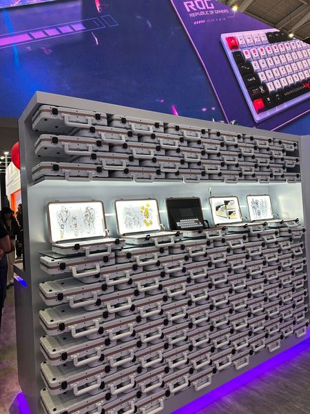 Wer braucht ein Notebook Koffer von ASUS? (Bild: Vogel IT-Medien)