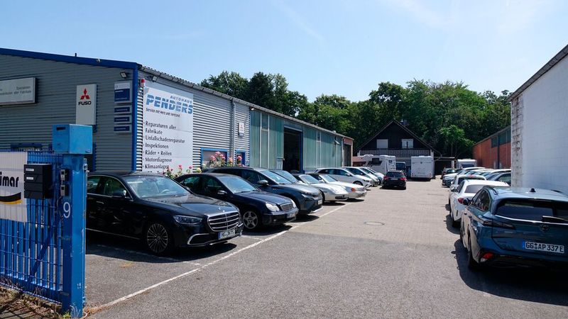 Penders hat sich als freier Mercedes-Benz-Experte etabliert und sich ein umfangreiches technisches Know-how erarbeitet.  (Bild: Rosenow – VCG)