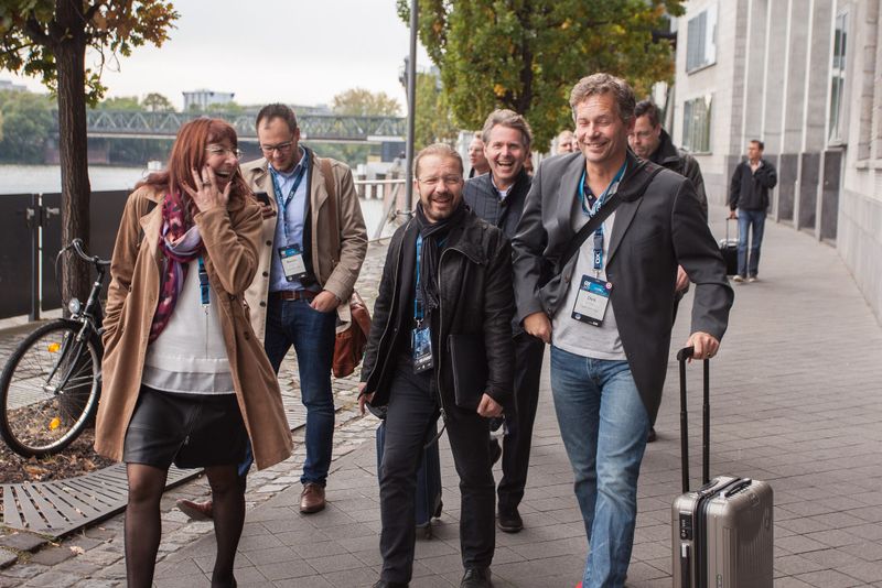 Zum Abschluss der Veranstaltung ging es am Freitag Nachmittag noch gut gelaunt auf den Main. (Open-Xchange)