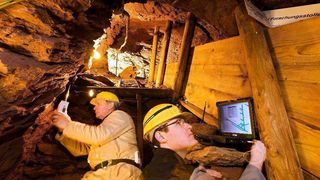 Das Lokalisierungs- und Trackingsystems von Rittal wird zu Testzwecken in der Grube Fortuna bei Wetzlar installiert. (Archiv: Vogel Business Media)
