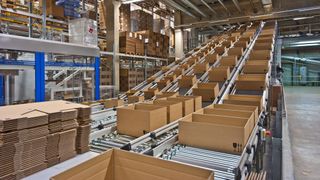 In der Logistik betrifft die neue EU-Verordnung „Packaging and Packaging Waste Regulation“ (PPWR) insbesondere das Kommissionieren und den Versand. (Bild: Unitechnik)