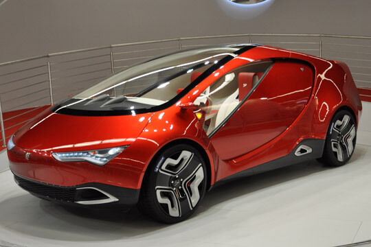 ë-Auto (Yo-Auto) will ab 2012 das erste russische Hybrid-Auto bauen. In Frankfurt zeigen die Russen die Studien ë-Concept... (Wehner)