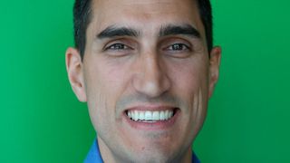 Automotive-Experte Dennis Morgenstern von Google Deutschland zeigt auf den Digital Automotive Days 2019 den Weg für den Automobilhandel und -service in den Omnichannel-Retail auf. (Google Deutschland)