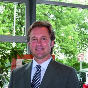 Markus S. Becker ist Vertriebsleiter für die Marken Peugeot und Citroën in der Auto Parc France GmbH.