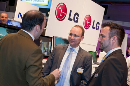 Intensive Gespräche am LG-Stand (Archiv: Vogel Business Media)