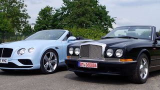 Zwei Generationen von Bentley-Cabrios im Vergleich: der Continental GT V8 S (l.) und der Azure. (Patrick Broich/SP-X)