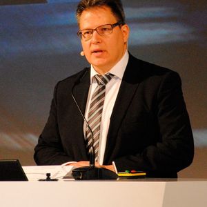 (Baeuchle/»kfz-betrieb«)