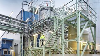 Das Clariant Werk Knapsack (Hürth) betreibt die Produktion seiner halogenfreien Exolit Flammschutzmittel ausschließlich mit erneuerbarem Strom.  (Ralf Baumgarten/ Clariant)