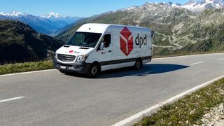 Symbolbild aus der Schweiz: DPD baut mit „DPD Classic Weltweit“ sein globales Versandangebot weiter aus. (Bild: DPD)