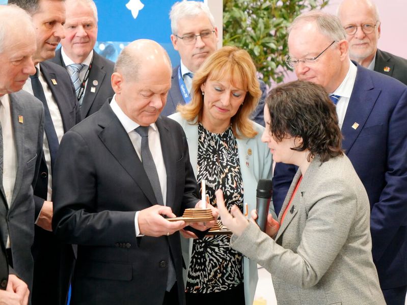 Dass Kanada das Partnerland der Messe ist, gewann mit der zweiten Amtszeit von US-Präsident Donald Trump unverhofft an Bedeutung. Die kanadische Delegation betonte bei ihrem Messeauftritt, wie wichtig der freie Handel für die Industrienationen ist.  (Bild: Sandro Kipar/VCG)